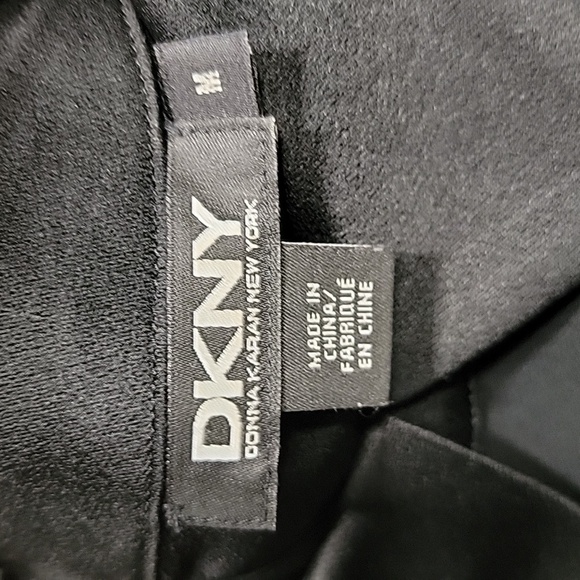 DKNY Size M Black Pointed Peter Pan Collar Shift Dress, Gently Used Condition - Picture 11 of 12